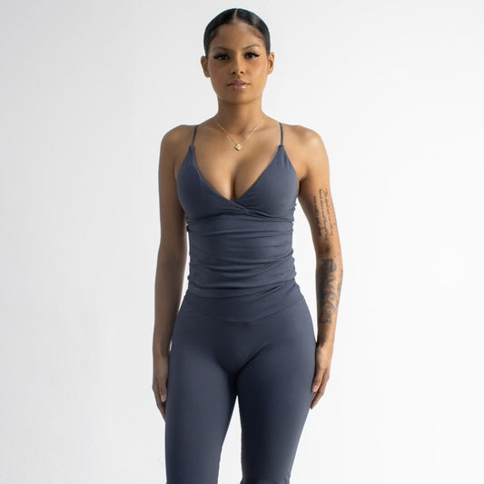 Conquer Twist Top